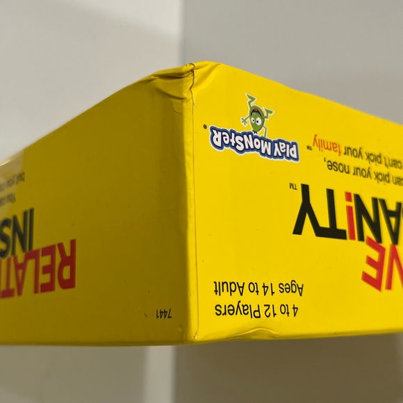 Relative Insanity party card game, featuring Jeff Foxworthy. New/Sealed* - Picture 5 of 6